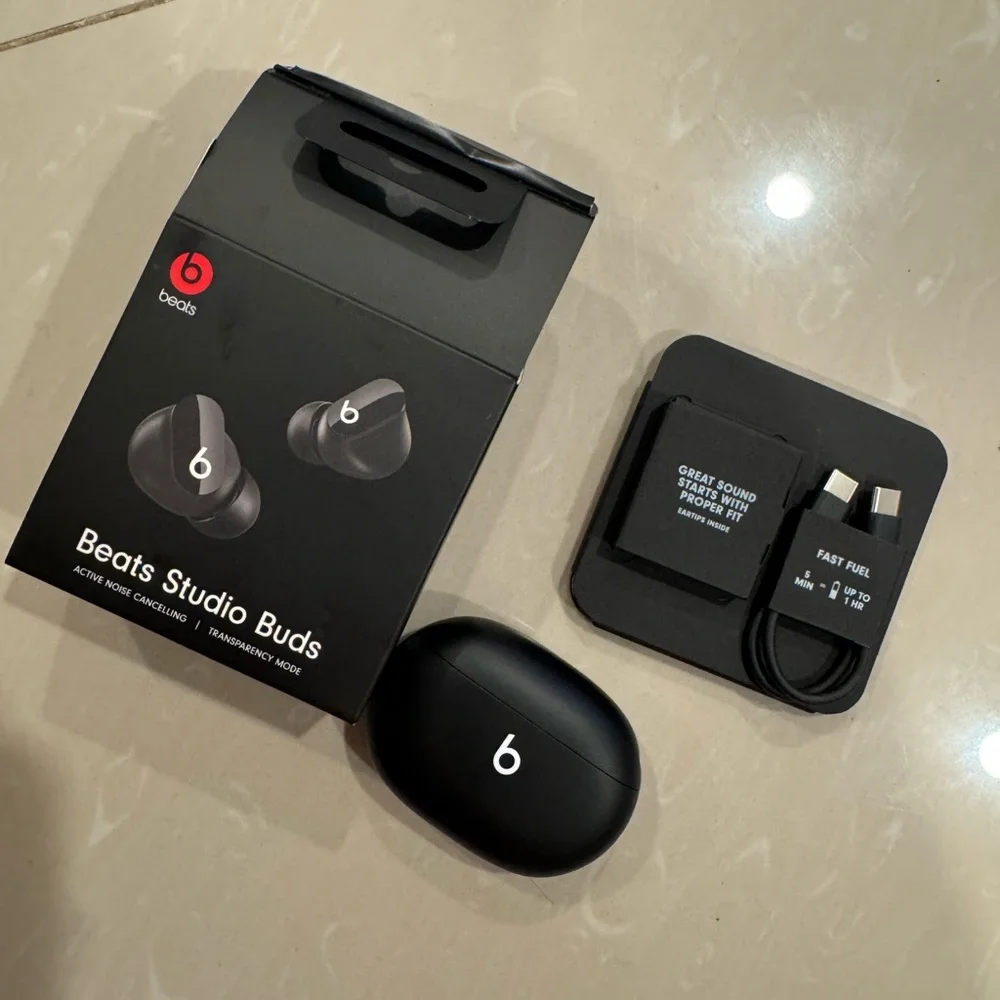 Beats Studio Buds - Black